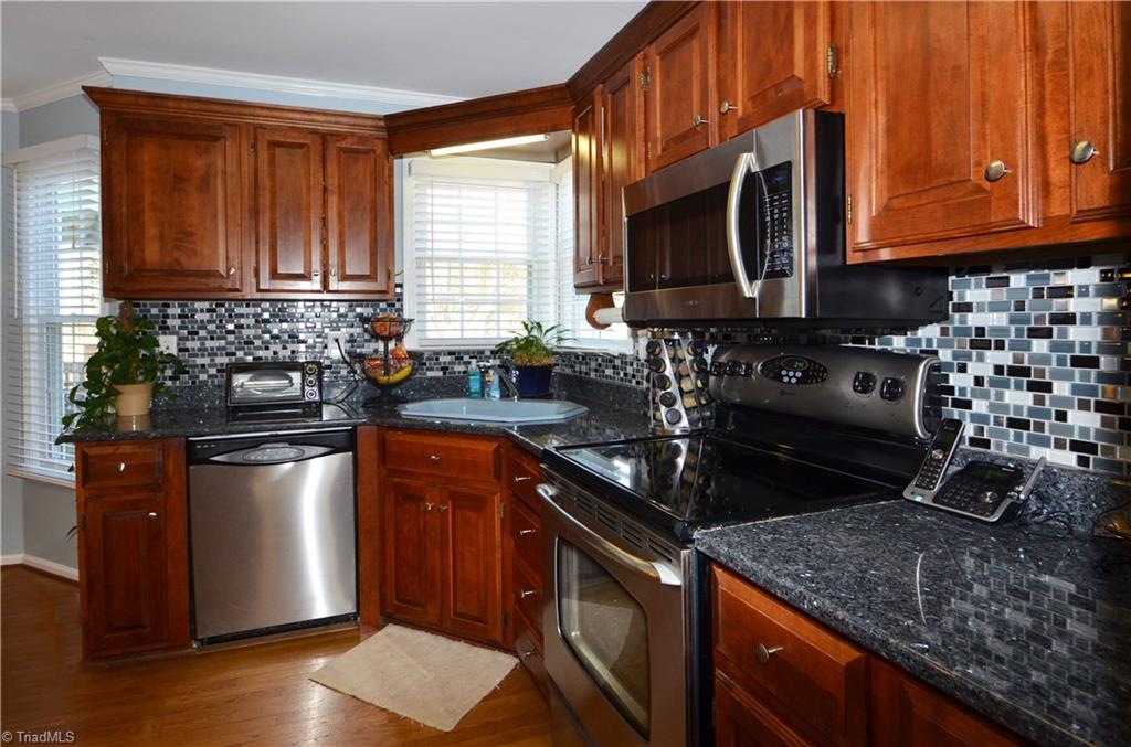 4121 Hawksmoore Road Winston-Salem, NC 27106 - Photo 8 of 25 Kitchen