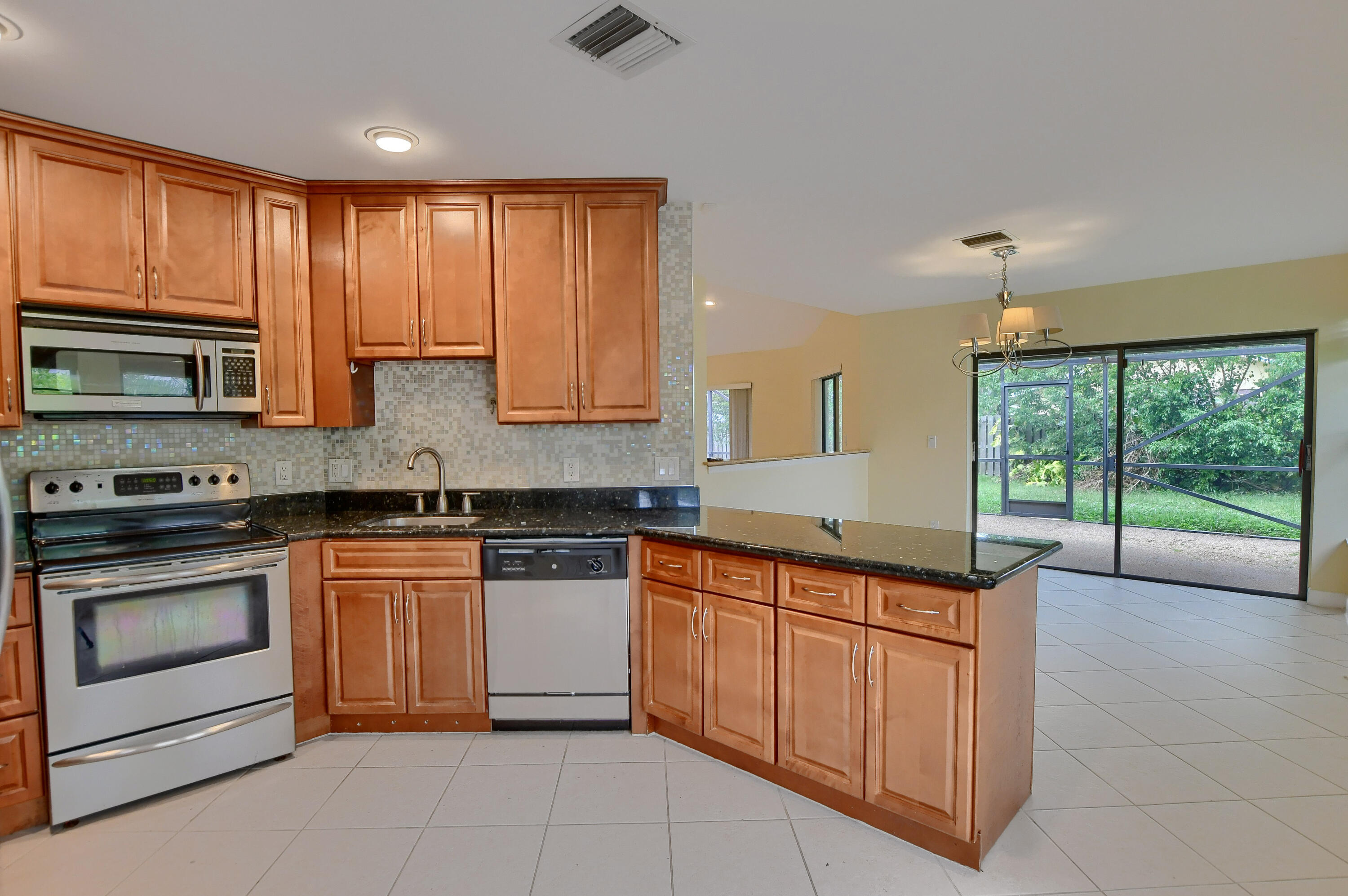 9744 Majorca Place Boca Raton, FL 33434 - Photo 13 of 34 16_ebf_0969-hdr(5)