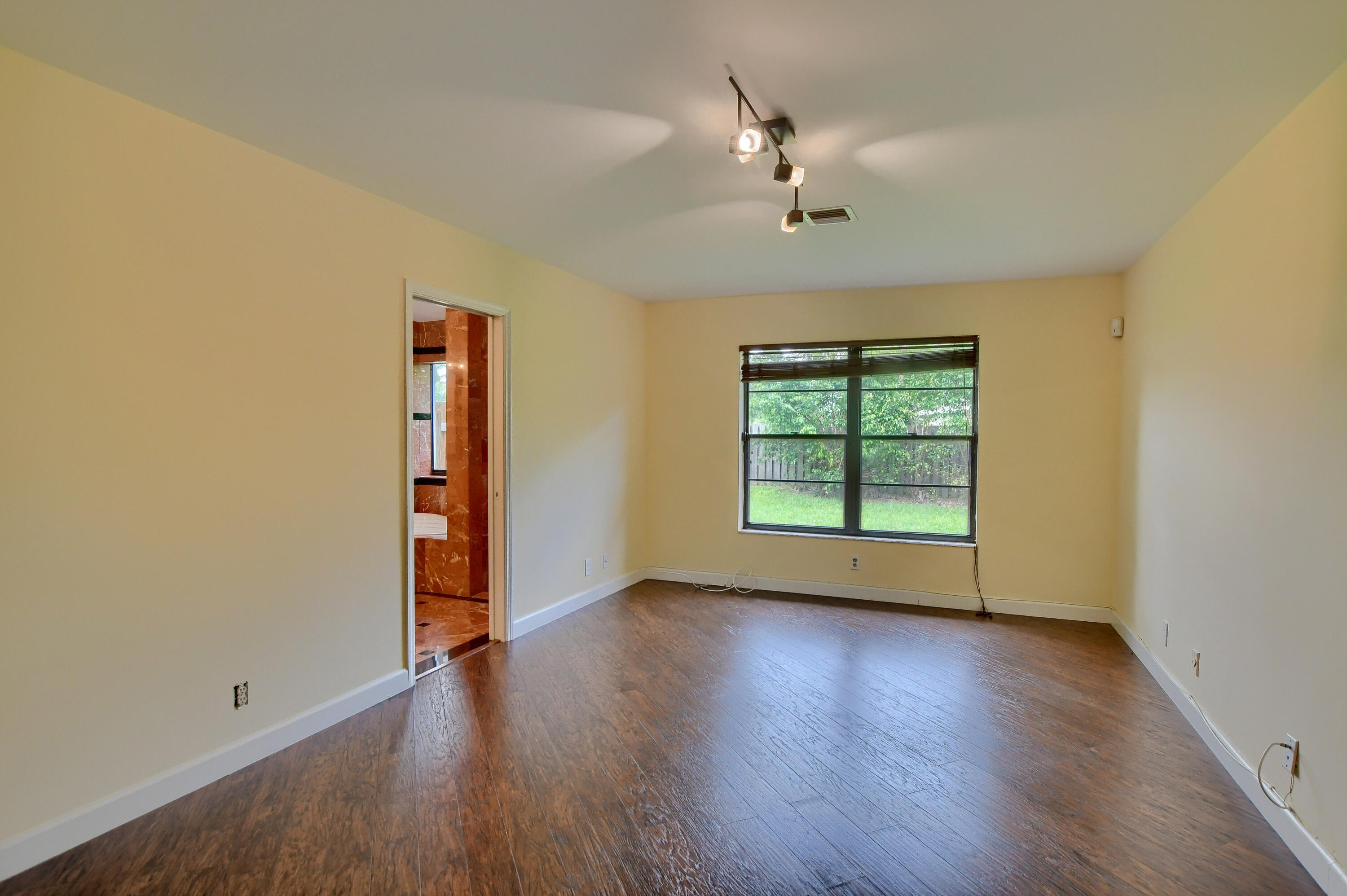 9744 Majorca Place Boca Raton, FL 33434 - Photo 17 of 34 18_ebf_0979-hdr(5)