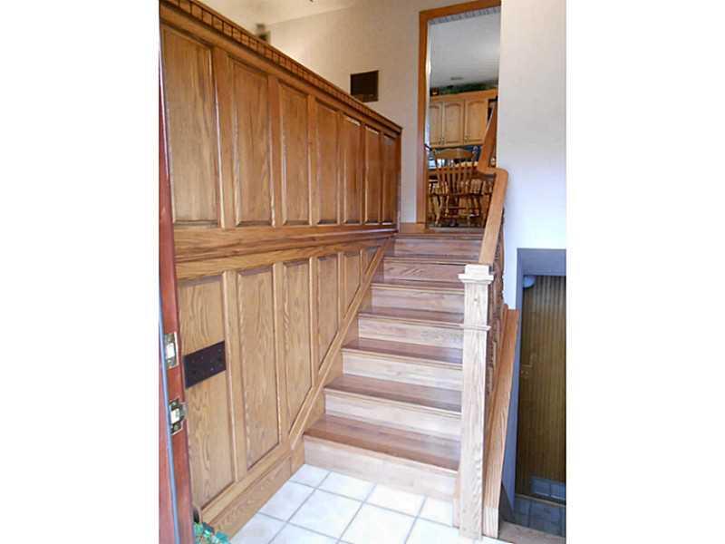 6 Willow Road Avella, PA 15312 - Photo 14 of 25 Entry/Foyer.