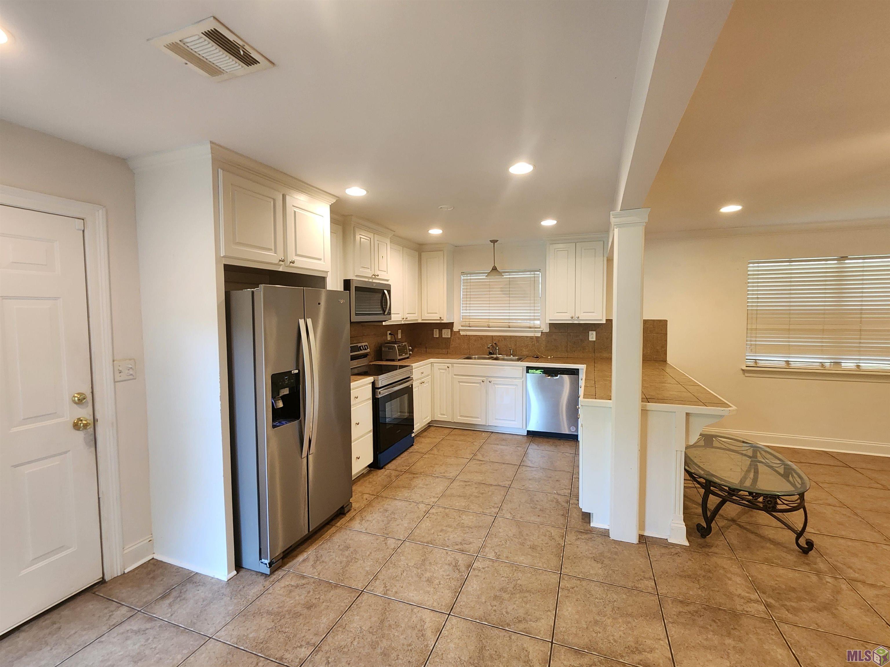 9238 Tasmania Avenue Baton Rouge, LA 70810 - Photo 3 of 10