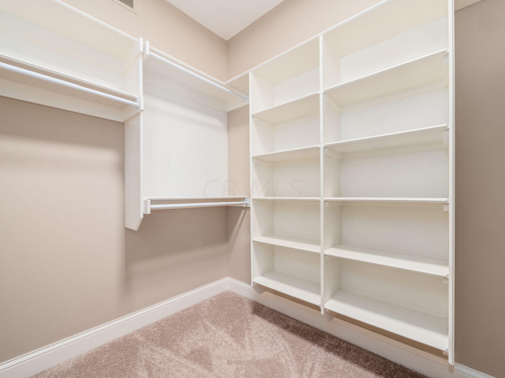 3175 Tremont Road, Unit 211 Columbus, OH 43221 - Photo 16 of 39 018_81_N 3175 Tremont 211 010