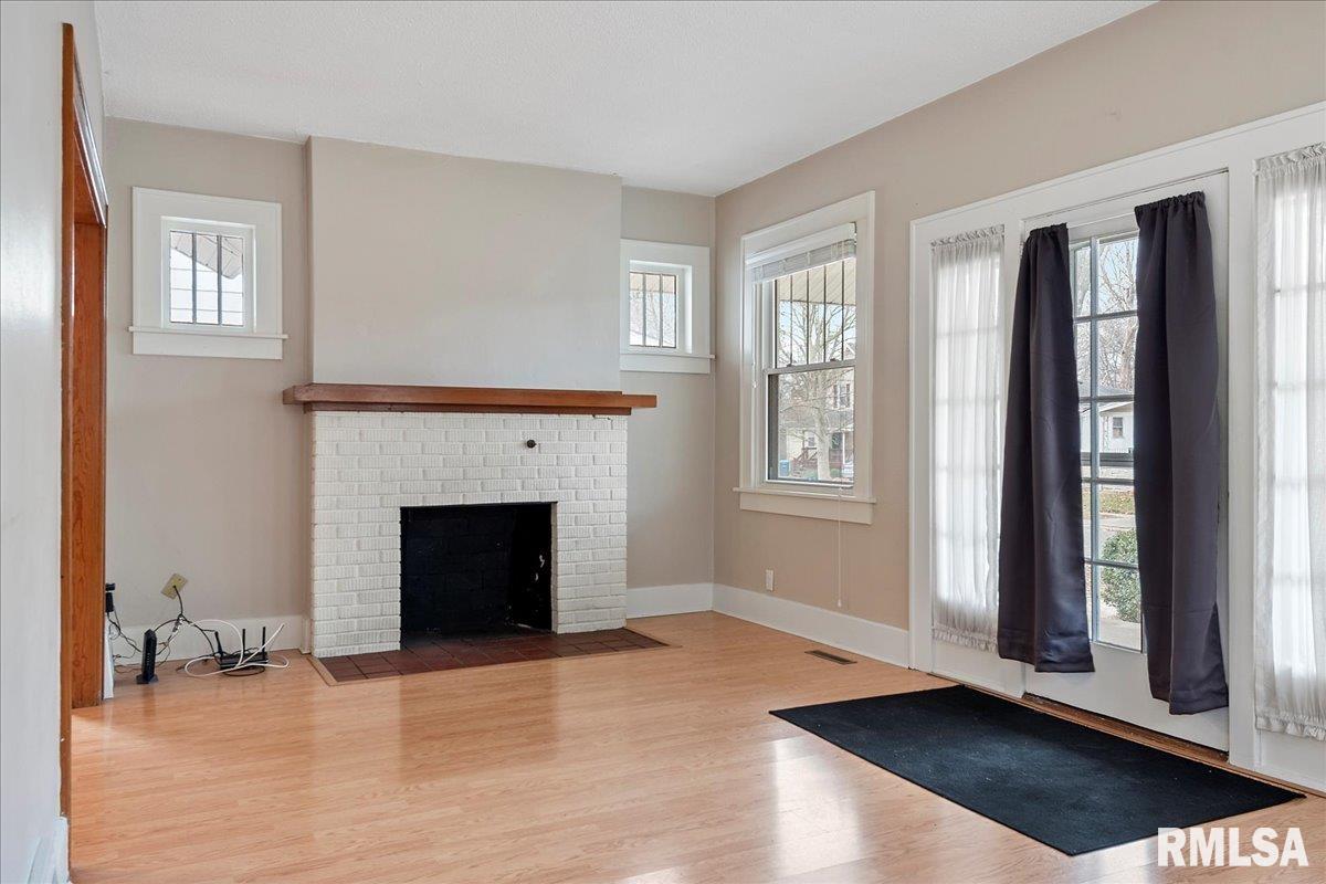 2014 Holmes Avenue Springfield, IL 62704 - Photo 2 of 28