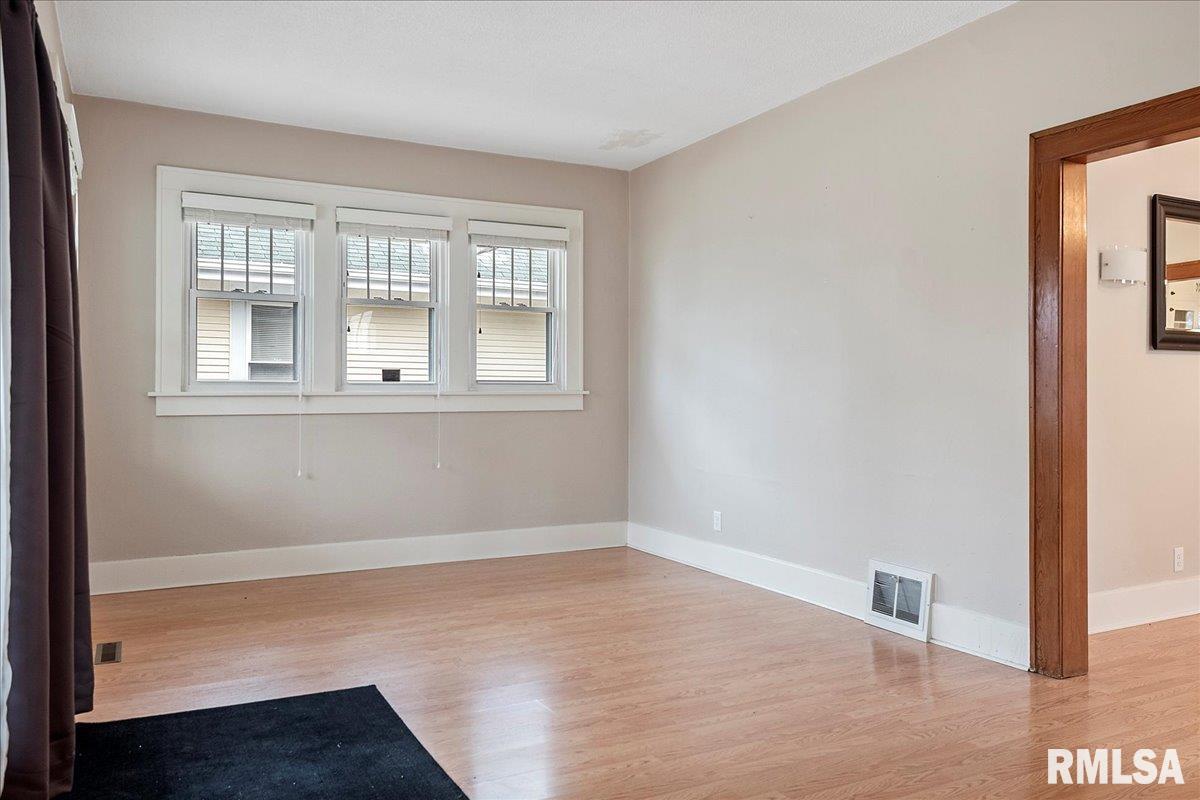 2014 Holmes Avenue Springfield, IL 62704 - Photo 5 of 28