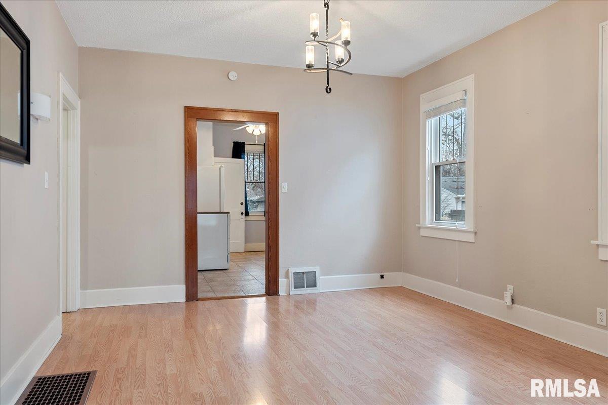 2014 Holmes Avenue Springfield, IL 62704 - Photo 6 of 28