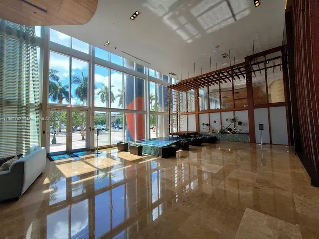 $888,000 | 50 Biscayne Boulevard, Unit 3006, Miami, FL 33132