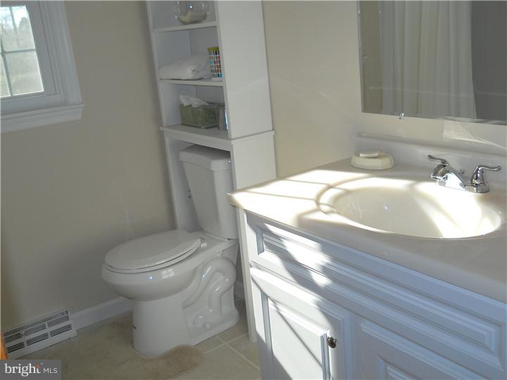 37 Quaker Road West Windsor, NJ 08550 - Photo 12 of 12 Bathroom
