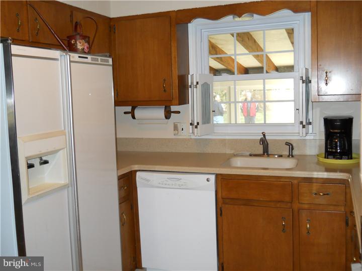 37 Quaker Road West Windsor, NJ 08550 - Photo 9 of 12 Kitchen