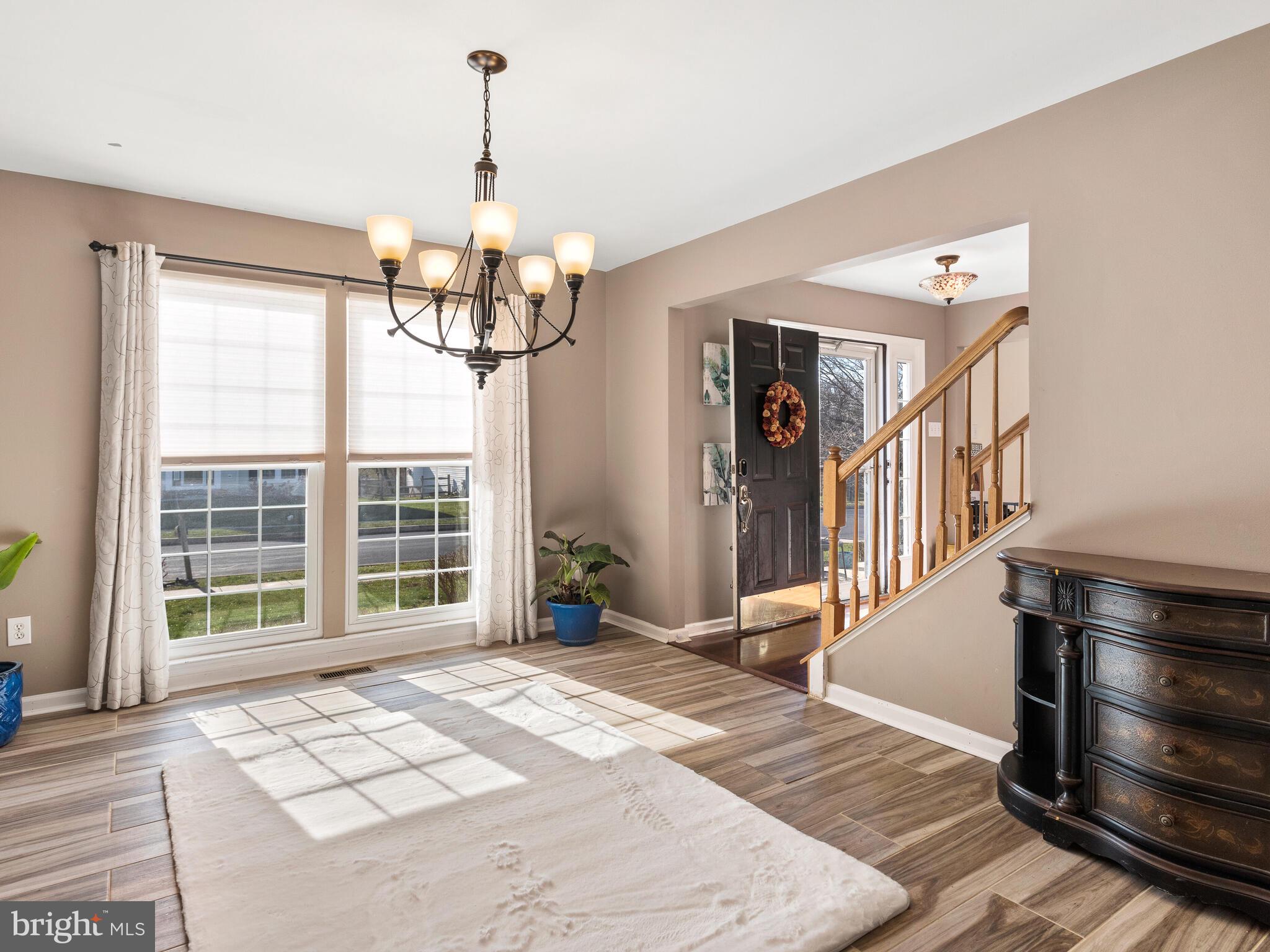 427 Winding Stream Road Spring City, PA 19475 - Photo 10 of 26 Dining Room