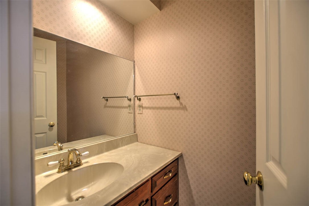 1225 West Pineview Court Decatur, IL 62526 - Photo 21 of 36 Gallery Image 21