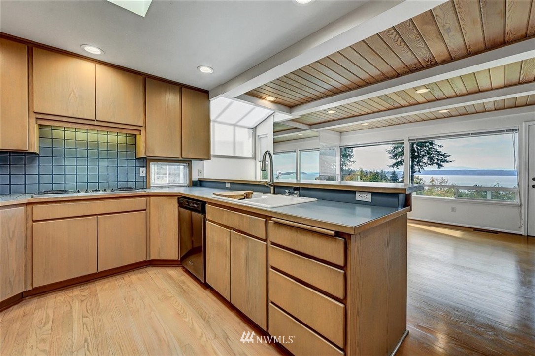 516 View Ridge Drive Everett, WA 98203 - Photo 7 of 40