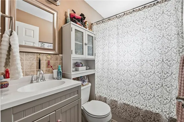 $165,000 | 265 South Oakdale Avenue, Hermitage, PA 16148