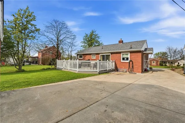 $165,000 | 265 South Oakdale Avenue, Hermitage, PA 16148