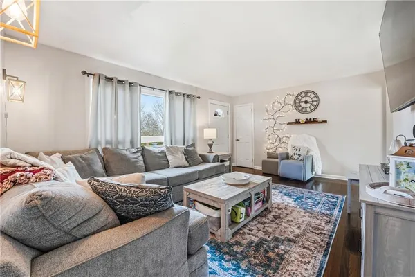 $165,000 | 265 South Oakdale Avenue, Hermitage, PA 16148