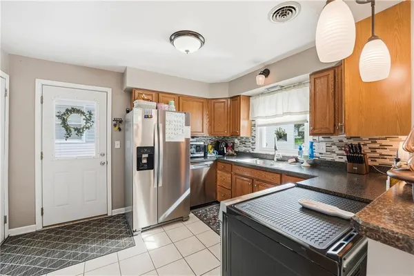 $165,000 | 265 South Oakdale Avenue, Hermitage, PA 16148