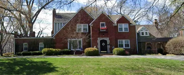 $850,000 | 6030 Ward Parkway, Kansas City, MO 64113