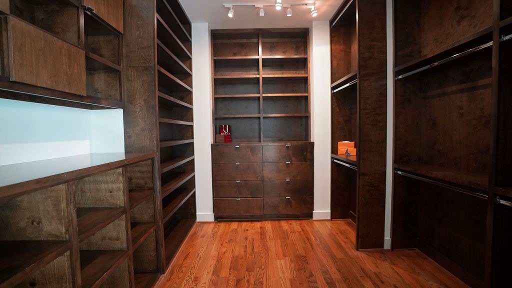 3308 North MacGregor Way Houston, TX 77004 - Photo 36 of 46 One of two custom closets
