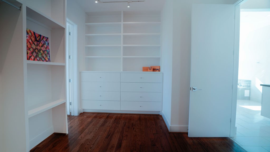 3308 North MacGregor Way Houston, TX 77004 - Photo 38 of 46 Many storage options