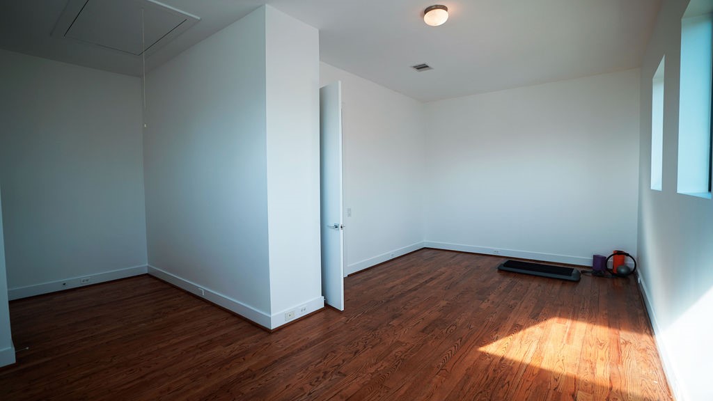 3308 North MacGregor Way Houston, TX 77004 - Photo 39 of 46 Flex room off the closet could be another study, nursery or work out room!