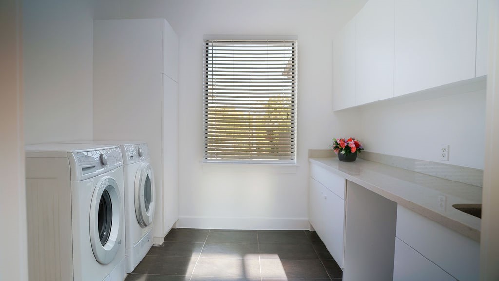 3308 North MacGregor Way Houston, TX 77004 - Photo 40 of 46 Laundry on second floor