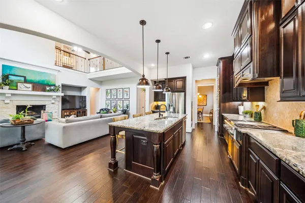 $1,150,000 | 18 Star Iris Place, Tomball, TX 77375