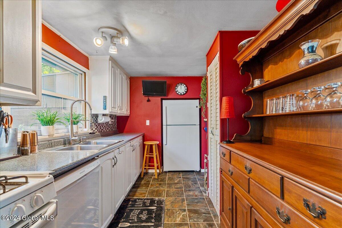 12 Forest Road Ballston, NY 12027 - Photo 29 of 43 29-12 FOREST RD-15