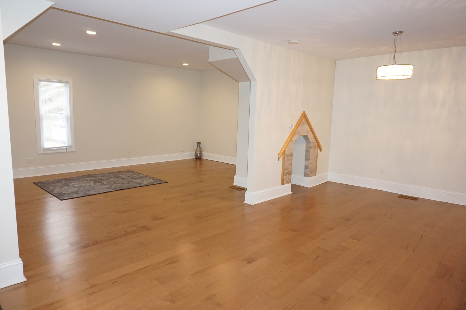 15036 West Russell Road Zion, IL 60099 - Photo 11 of 29