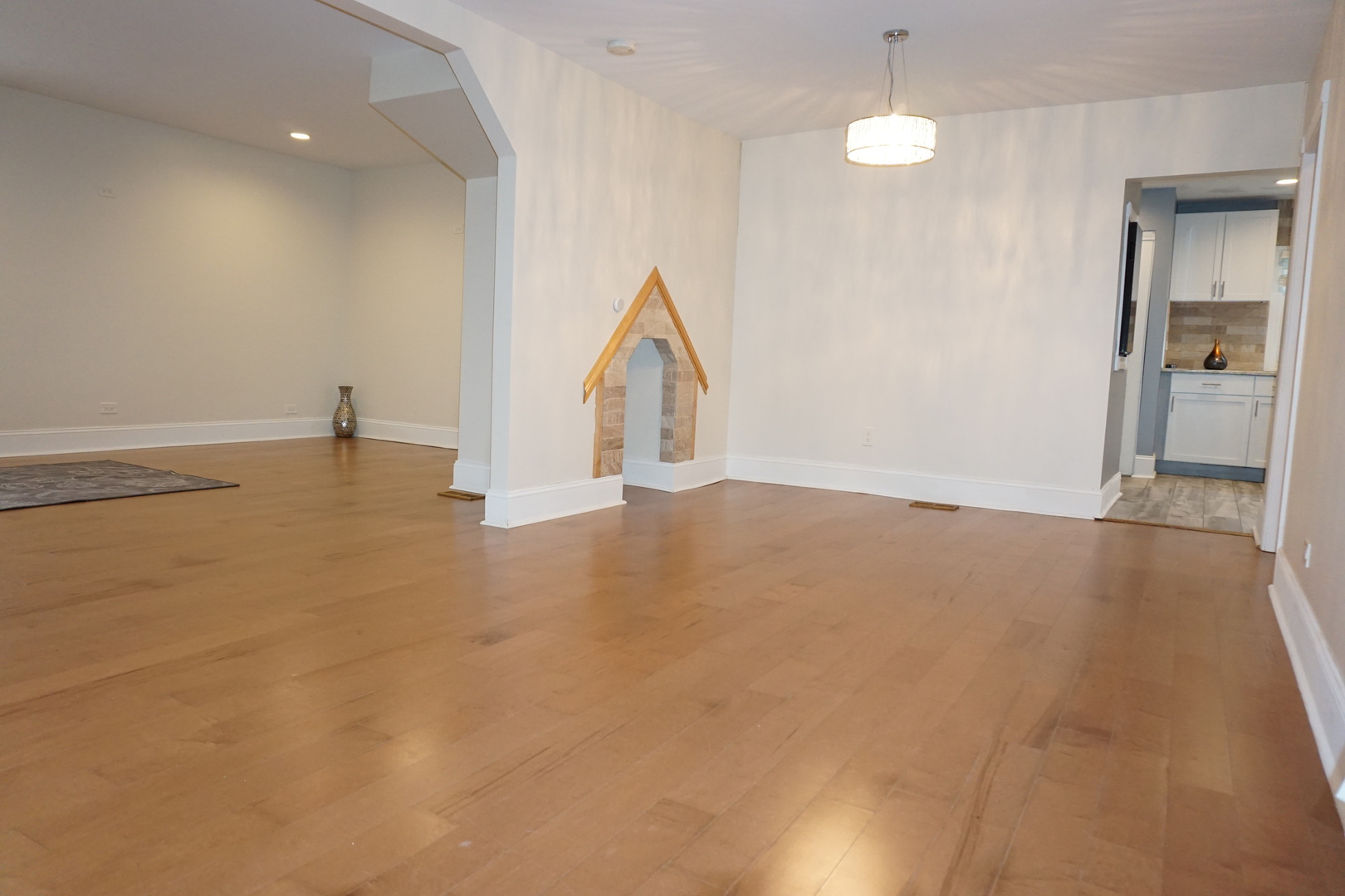 15036 West Russell Road Zion, IL 60099 - Photo 12 of 29