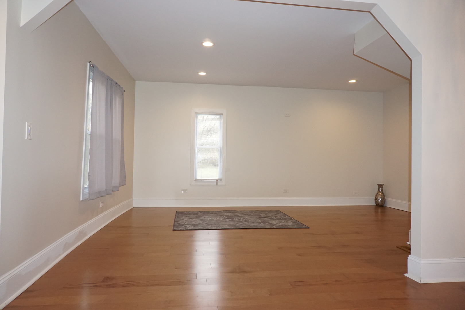 15036 West Russell Road Zion, IL 60099 - Photo 9 of 29