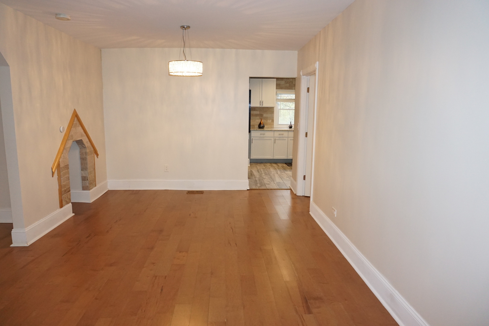 15036 West Russell Road Zion, IL 60099 - Photo 10 of 29