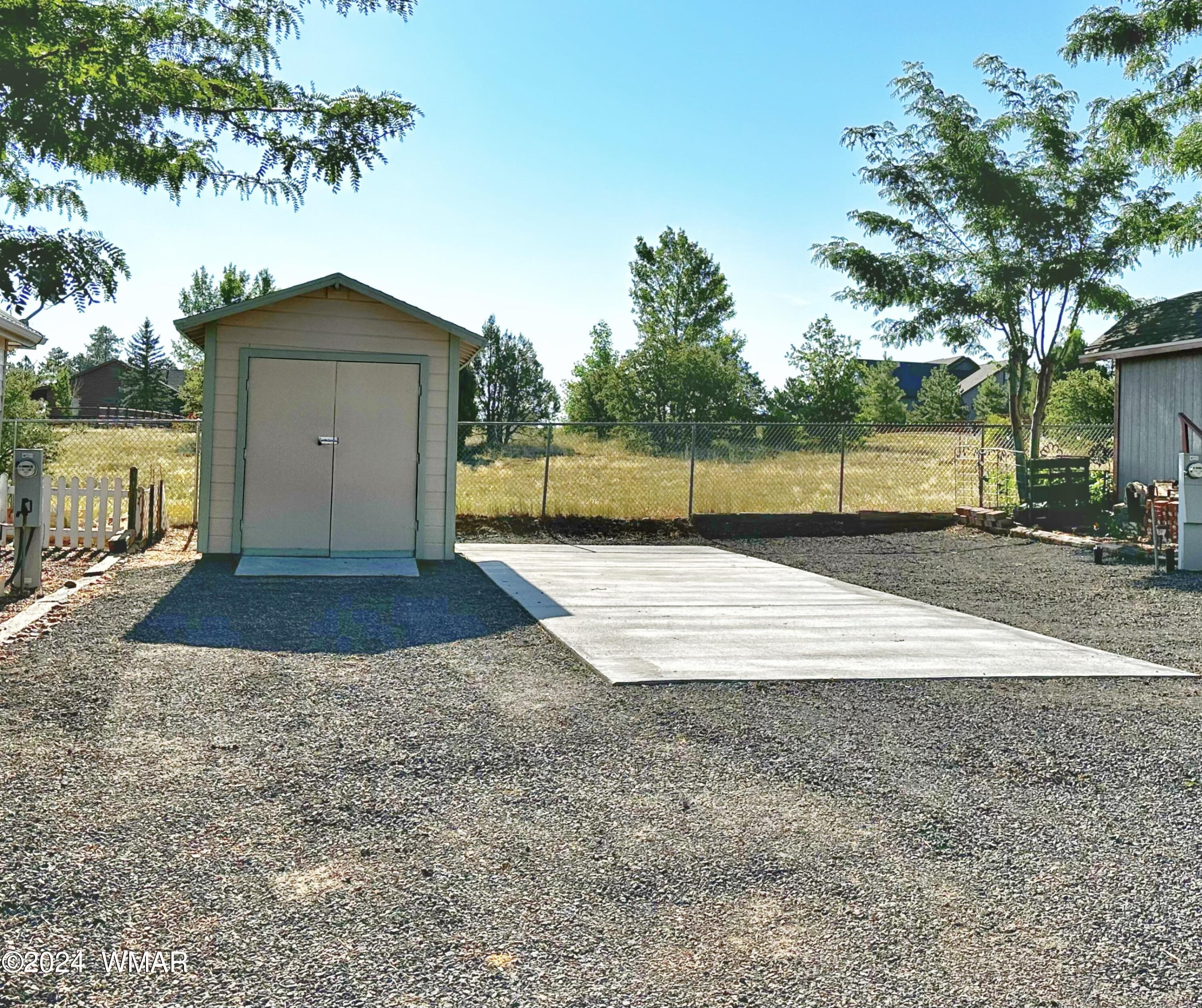 2713 Whiskey Road Overgaard, AZ 85933 - Photo 1 of 6 Front