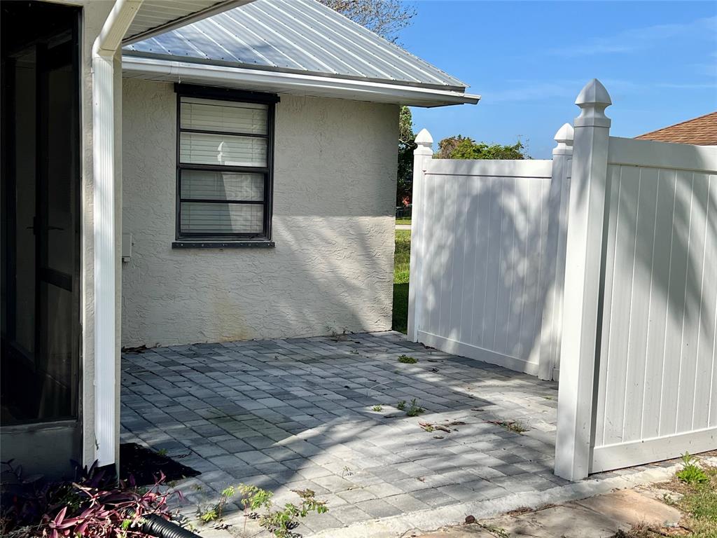 352 Southwest 85th Avenue Okeechobee, FL 34974 - Photo 10 of 21 a view of a wooden door of the house