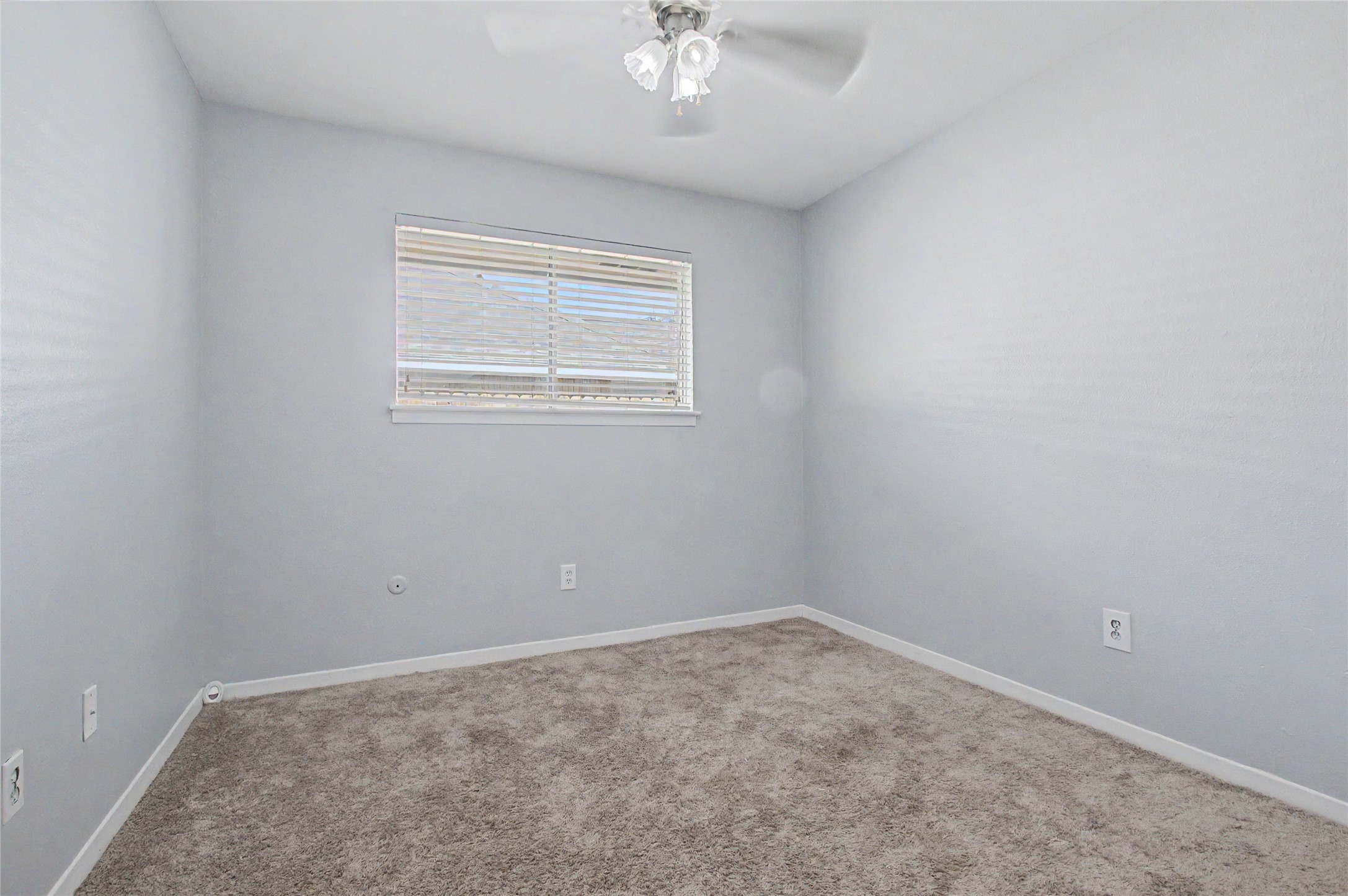 7410 Sawmill Trail Houston, TX 77040 - Photo 11 of 17 Bedroom #2