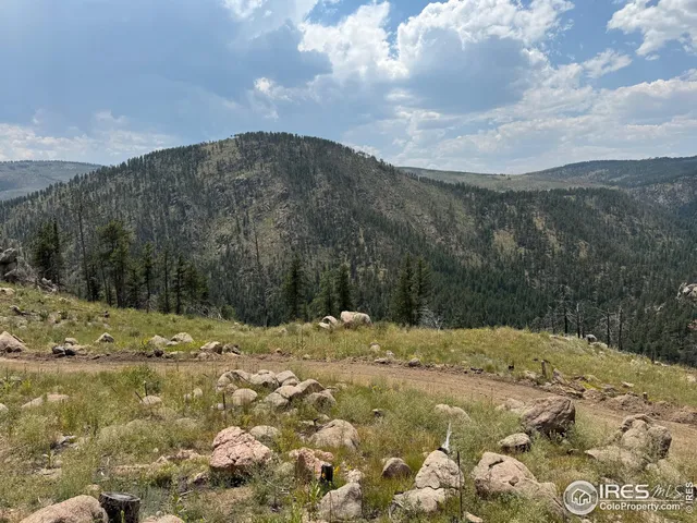 $185,400 | 865 Redstone Drive, Bellvue, CO 80512