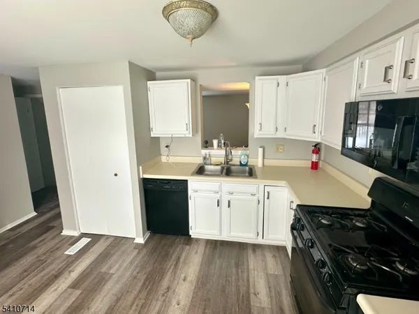$2,500 | 59 Liberty Lane, Unit 59, Franklin, NJ 07416