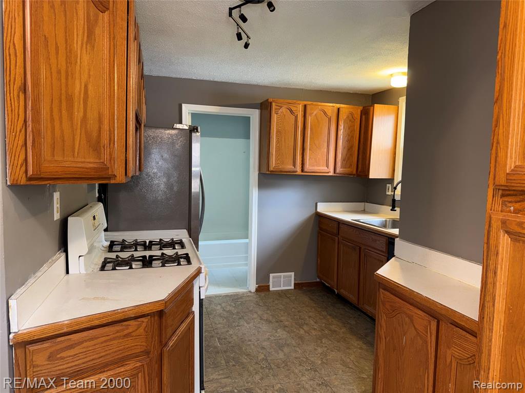 17930 Ruth Street Melvindale, MI 48122 - Photo 11 of 18