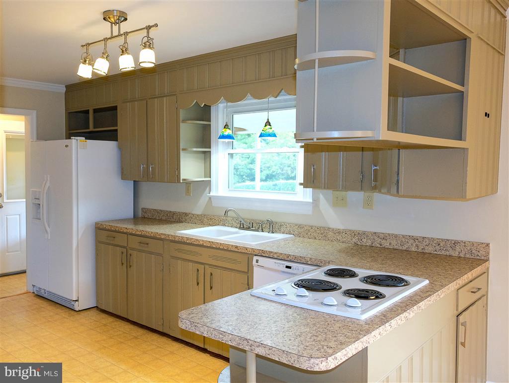 106 Accomac Road Front Royal, VA 22630 - Photo 3 of 14 Gallery Image 3
