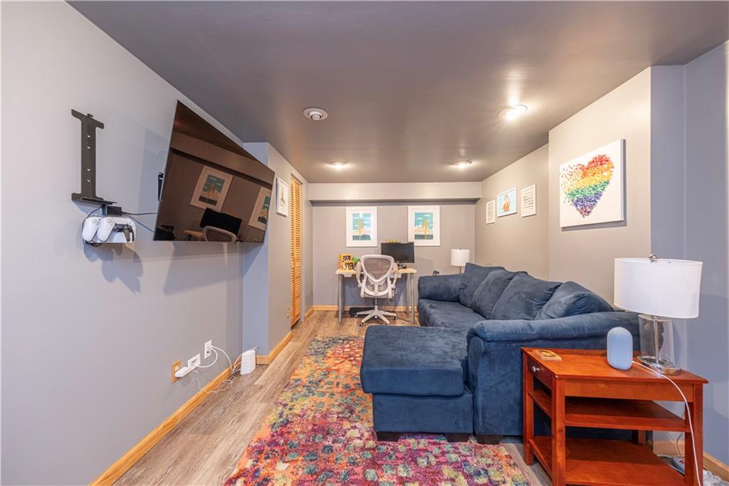 409 East Garden Road Pittsburgh, PA 15227 - Photo 6 of 27 Gallery Image 6