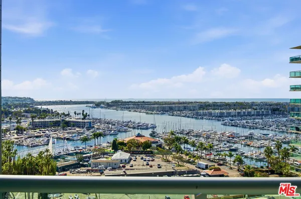 $9,999 | 13650 Marina Pointe Drive, Unit 1603, Marina del Rey, CA 90292