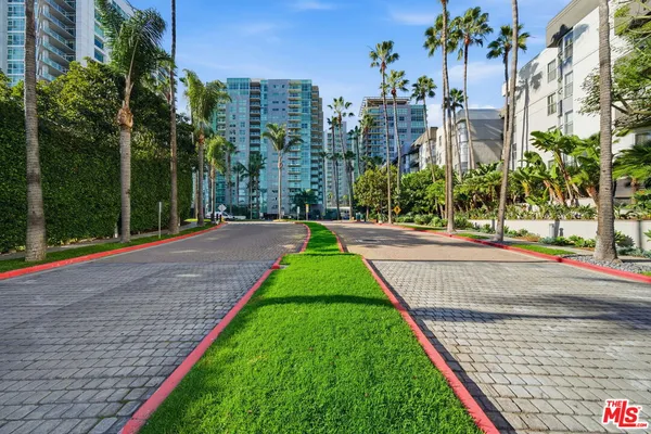 $9,999 | 13650 Marina Pointe Drive, Unit 1603, Marina del Rey, CA 90292