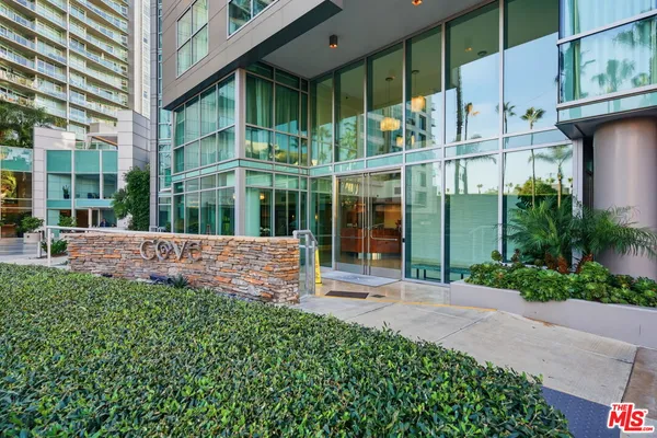 $9,999 | 13650 Marina Pointe Drive, Unit 1603, Marina del Rey, CA 90292