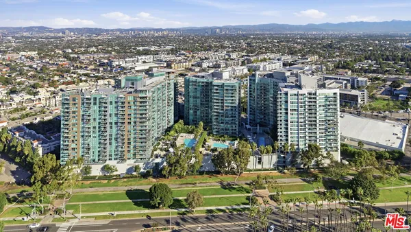 $9,999 | 13650 Marina Pointe Drive, Unit 1603, Marina del Rey, CA 90292