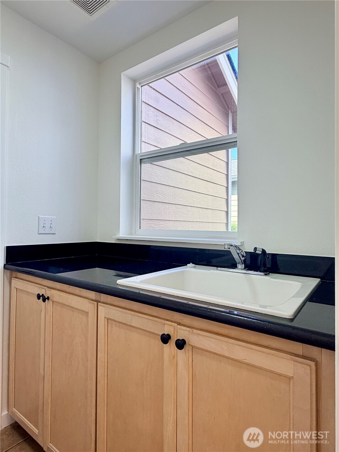4611 Northeast 5th Place Renton, WA 98059 - Photo 30 of 37 Gallery Image 30