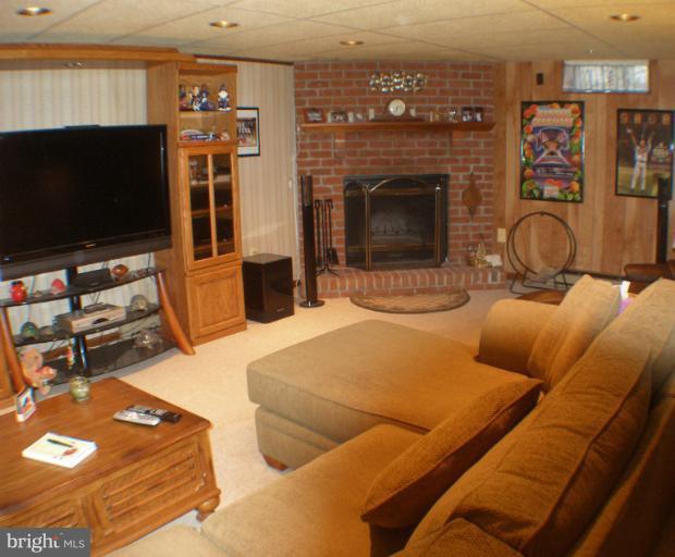 9934 Old Mill Road Ellicott City, MD 21042 - Photo 11 of 30 Family room with Fireplace