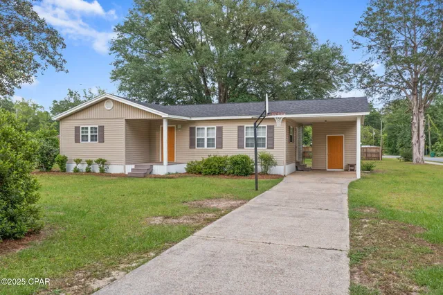 $192,000 | 871 2nd Street, Chipley, FL 32428