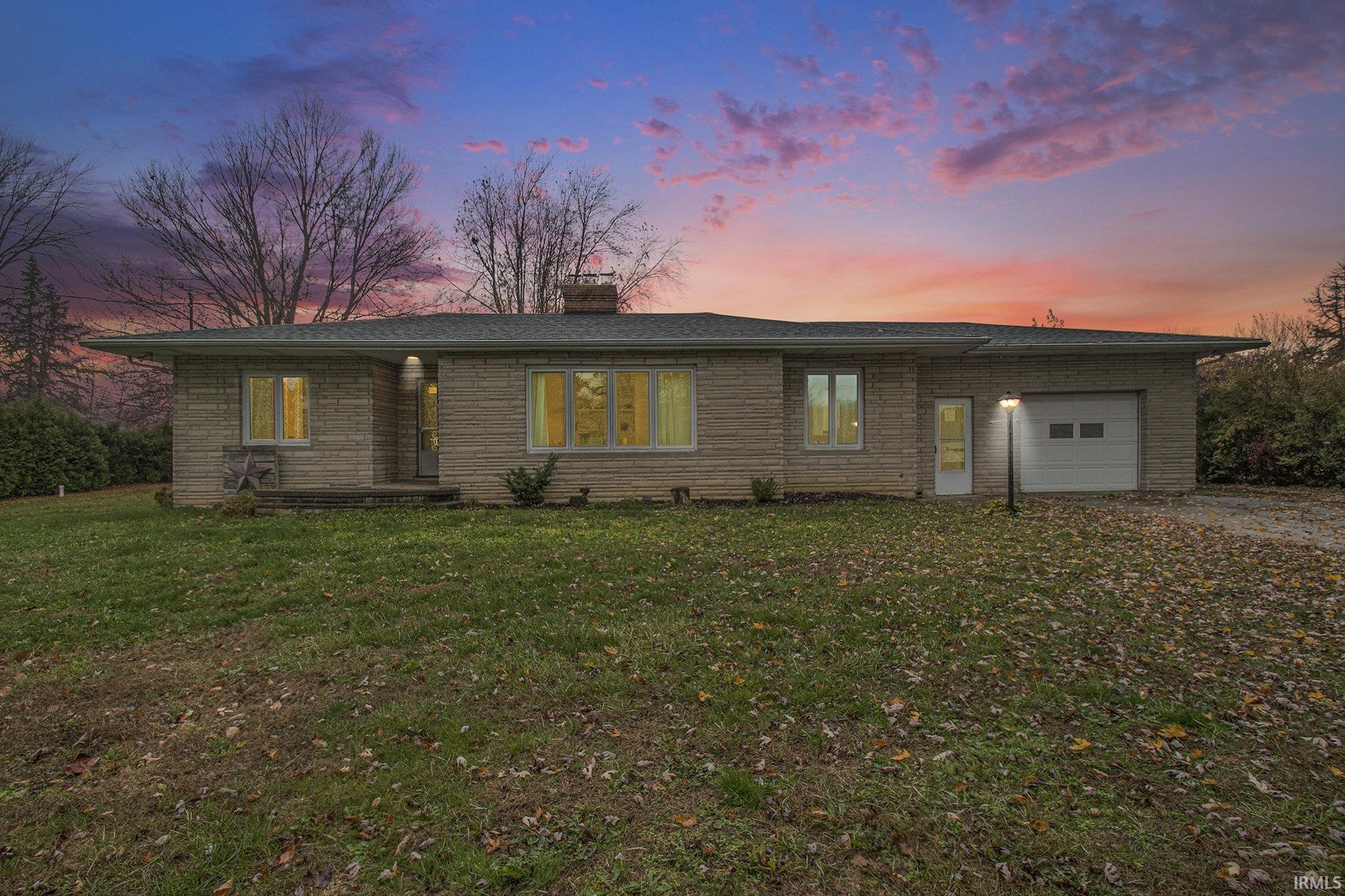 14623 South County Line Road Syracuse, IN 46567 - Photo 1 of 18 Gallery Image 1