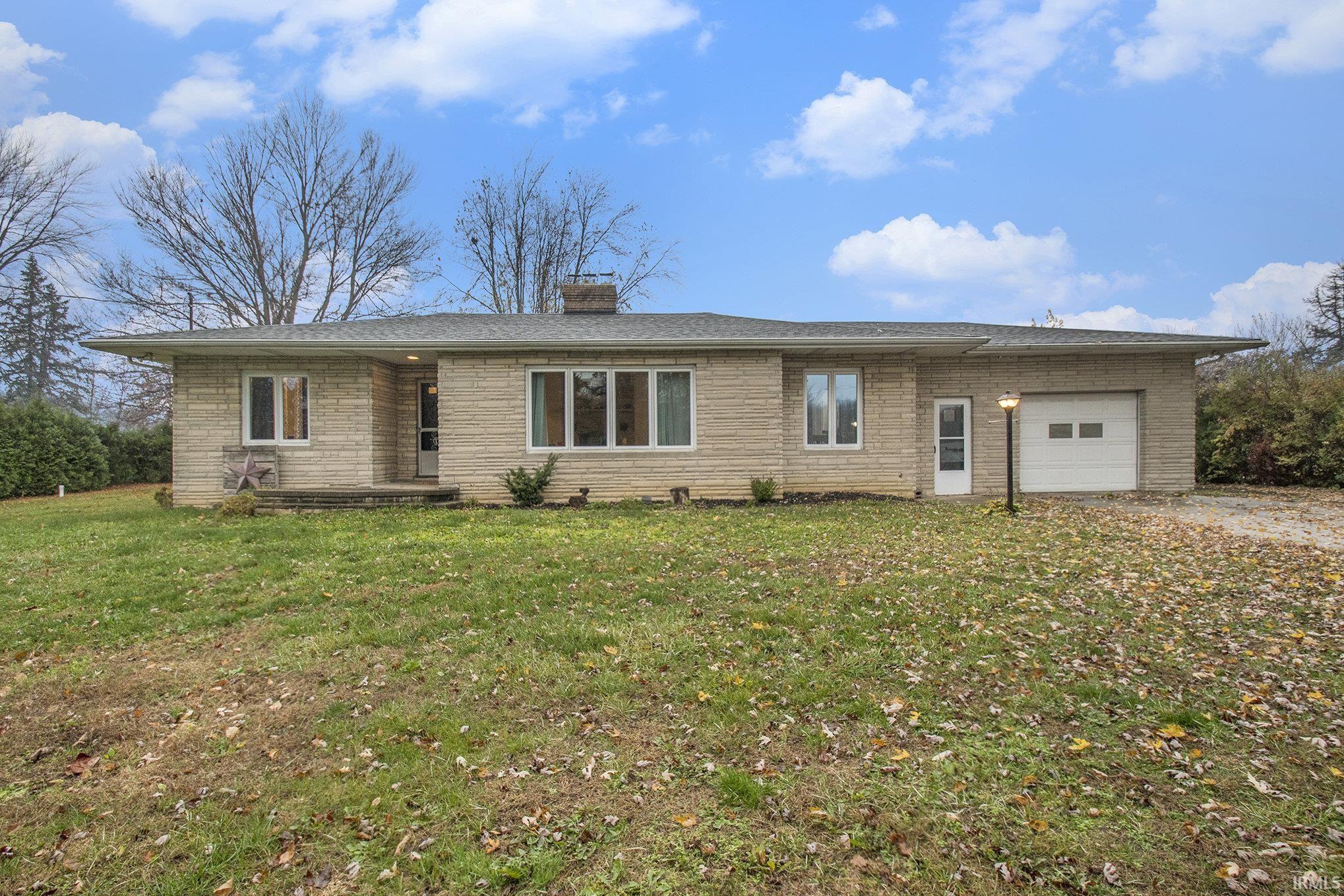 14623 South County Line Road Syracuse, IN 46567 - Photo 2 of 18 Gallery Image 2