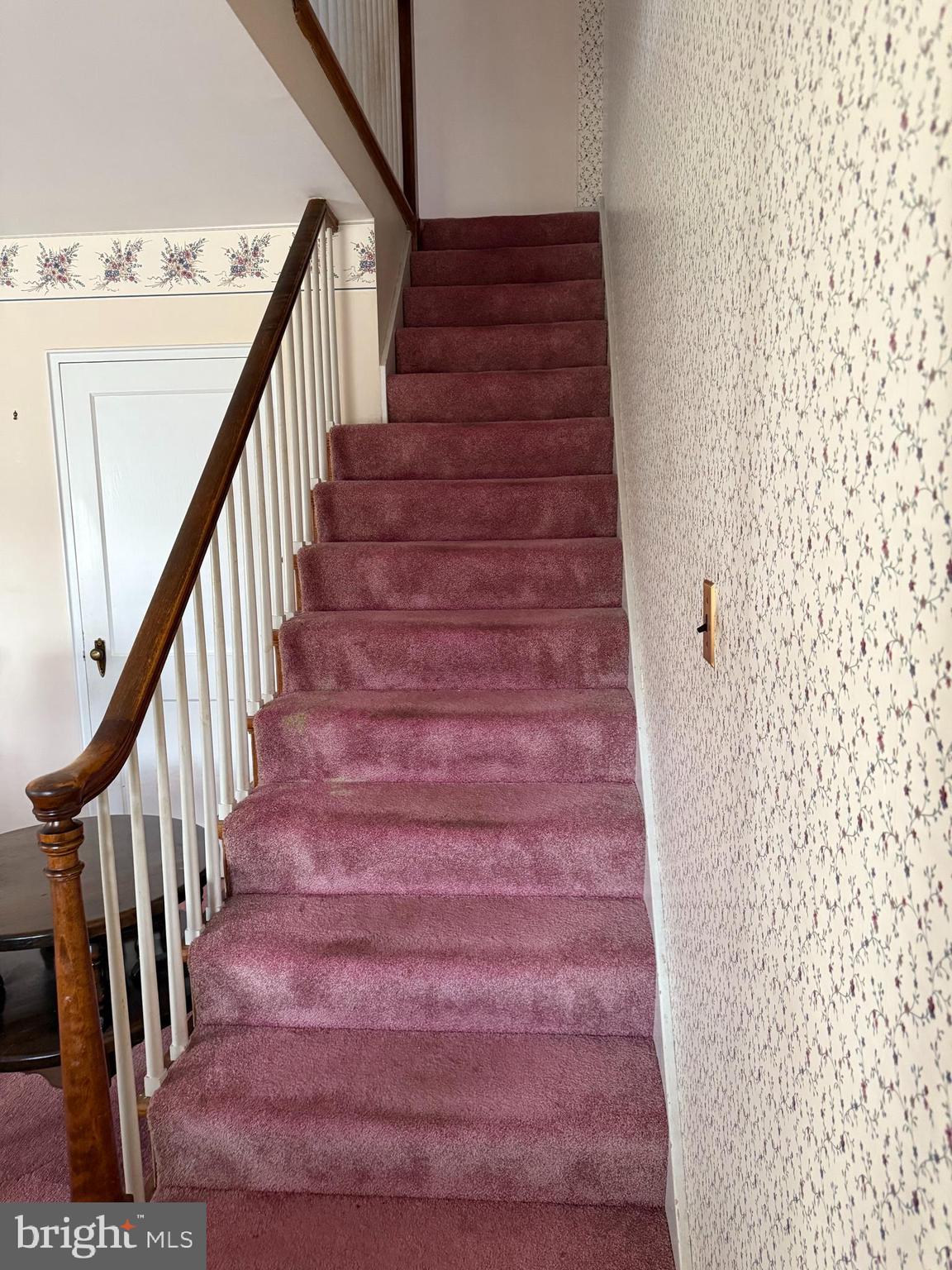 337 Linden Lane Reading, PA 19611 - Photo 6 of 14 a view of entryway