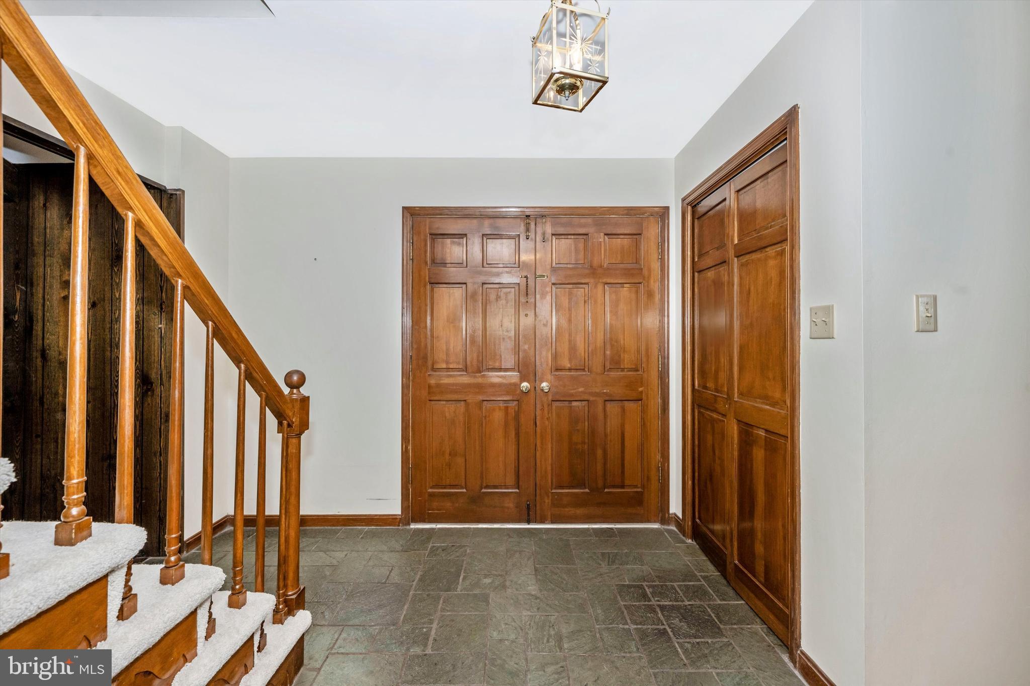 5801 Meadow Road Frederick, MD 21702 - Photo 3 of 52