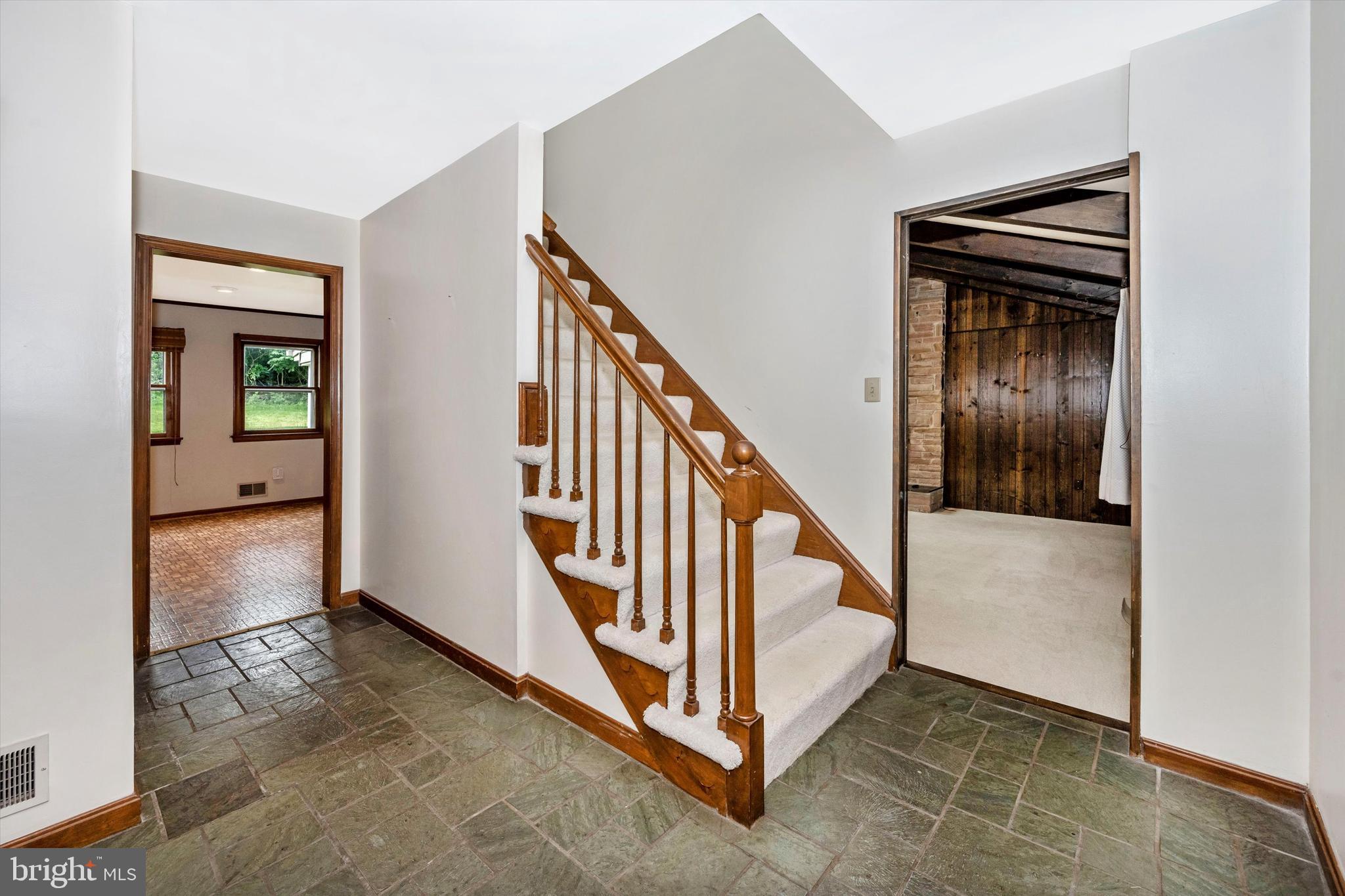 5801 Meadow Road Frederick, MD 21702 - Photo 4 of 52